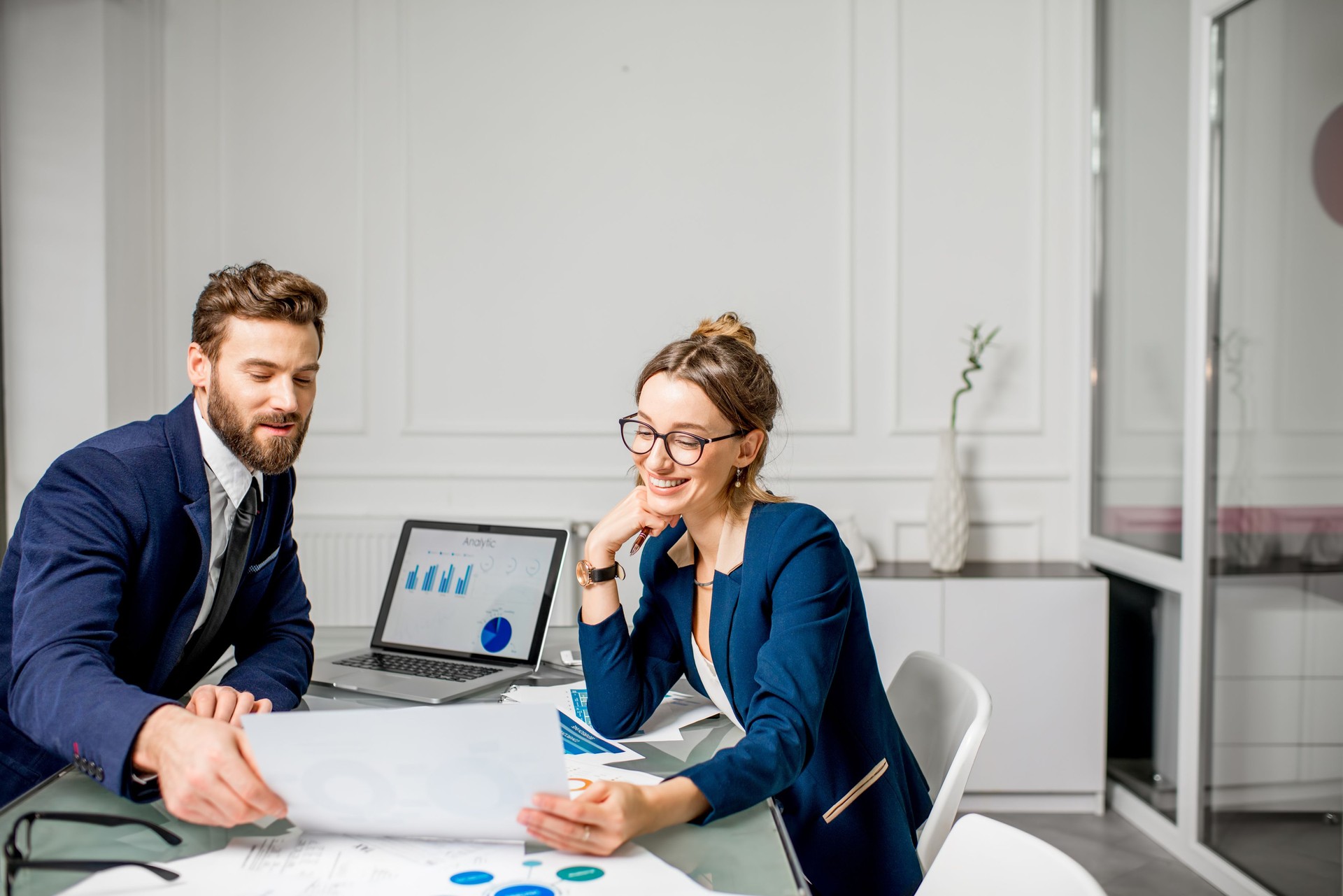 Analytic managers team working at the office